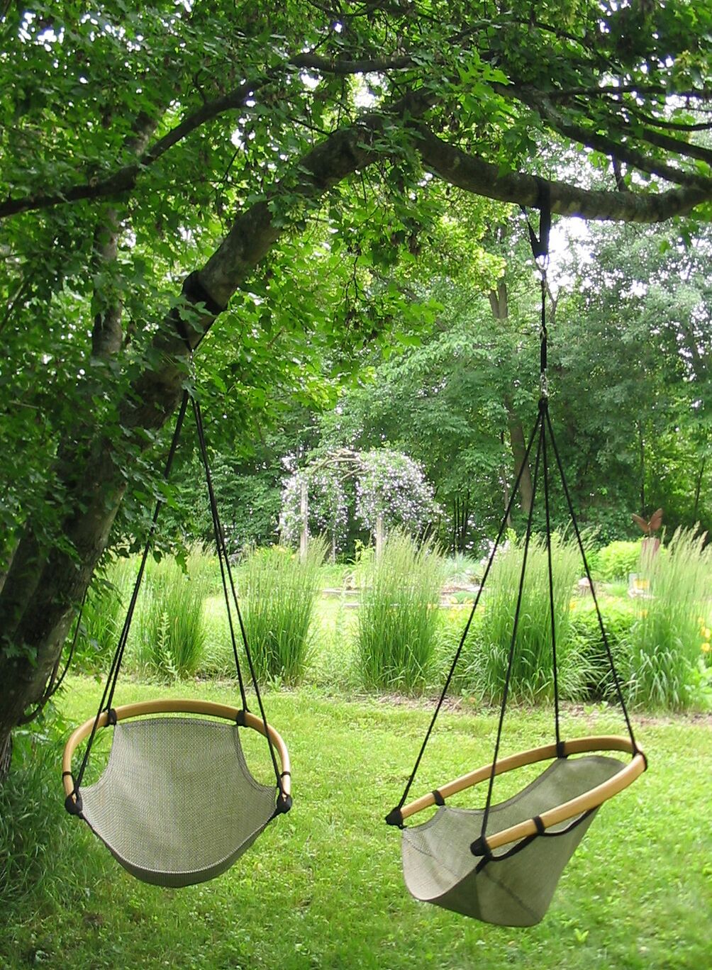Shop hanging swing chair for bedroom in USA, image size:1004x1368